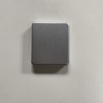 Klappdeckel für Steckdose silber